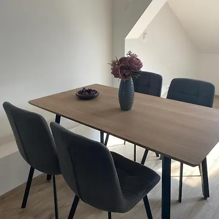 černý Tulipán - 5 *