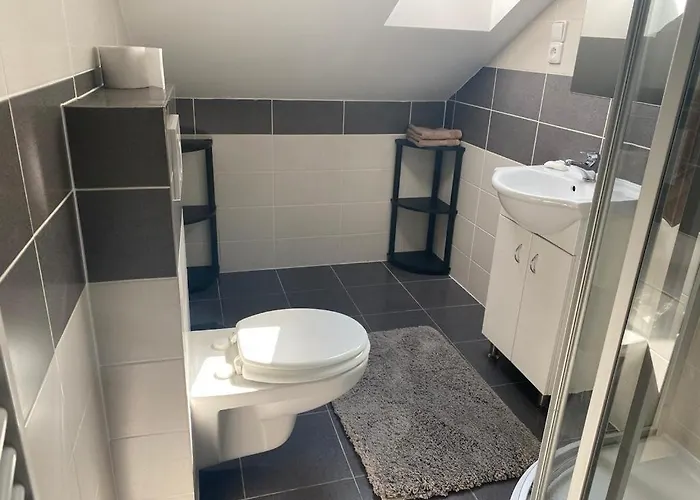 černý Tulipán - 5 Apartamento *