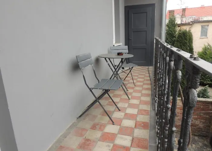Apartamento černý Tulipán - 5 *