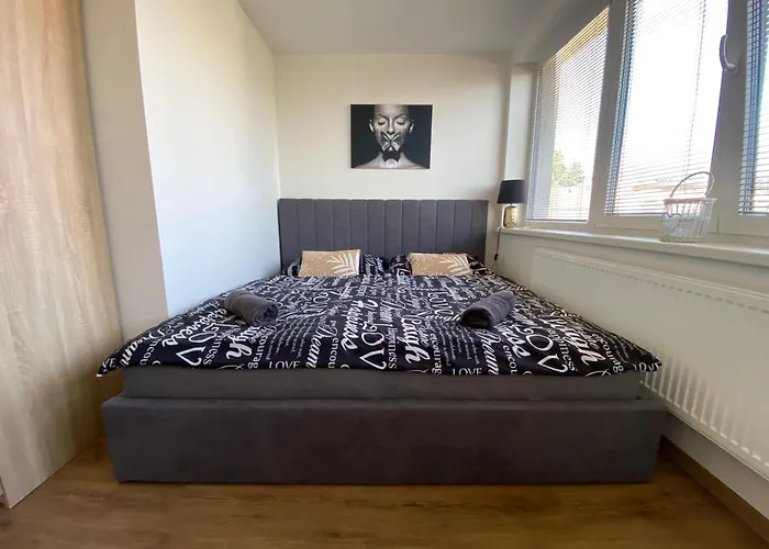 černý Tulipán - 5 Apartamento *